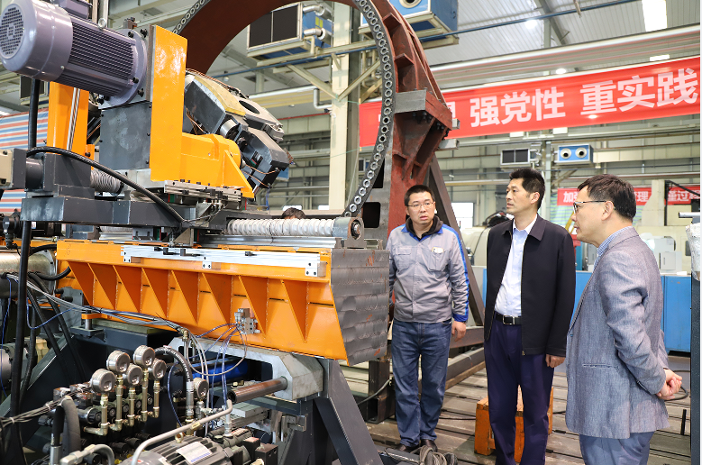 张福伦一行到重庆机床集团调研指导工作
